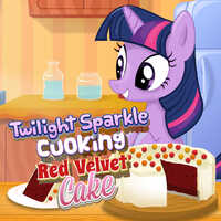 Twilight Sparkle Cooking Red Velvet Cake